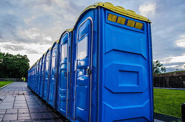Best Porta potty delivery and setup  in Valenti, NE